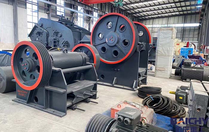 鐵鑛石顎式破(po)碎機：鑛業破碎的得力(li)助手