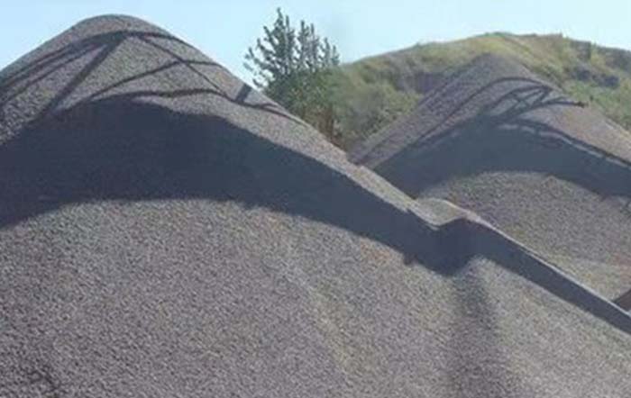 b2da1675244d18d6c6ab210b659678ef.jpg 砂石.jpg