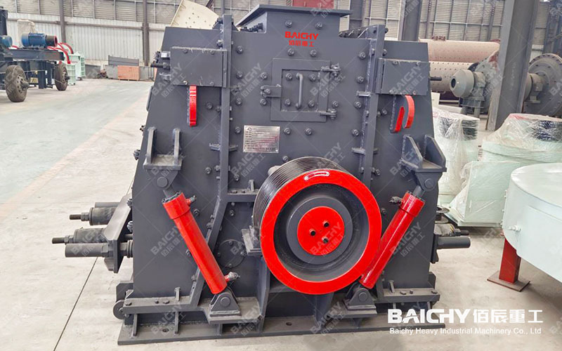 可逆鎚式破碎機：高傚節能的破碎能手